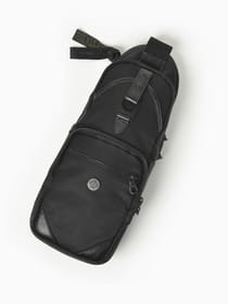 ALLBLACKボディバッグ