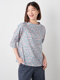 小花柄プルオーバーブラウス