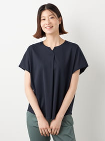 接触冷感キーネックカットソー