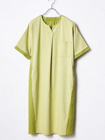 布帛使いキーネックワンピース