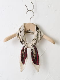 【WEB限定】ラビリンス・エレガント　プリーツスカーフ