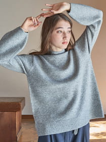 ［ニット］ハイネック/ブークレーバックスリット