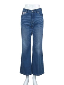 セミブーツカットデニムパンツ