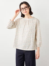 ハンドタッチフラワープルオーバー