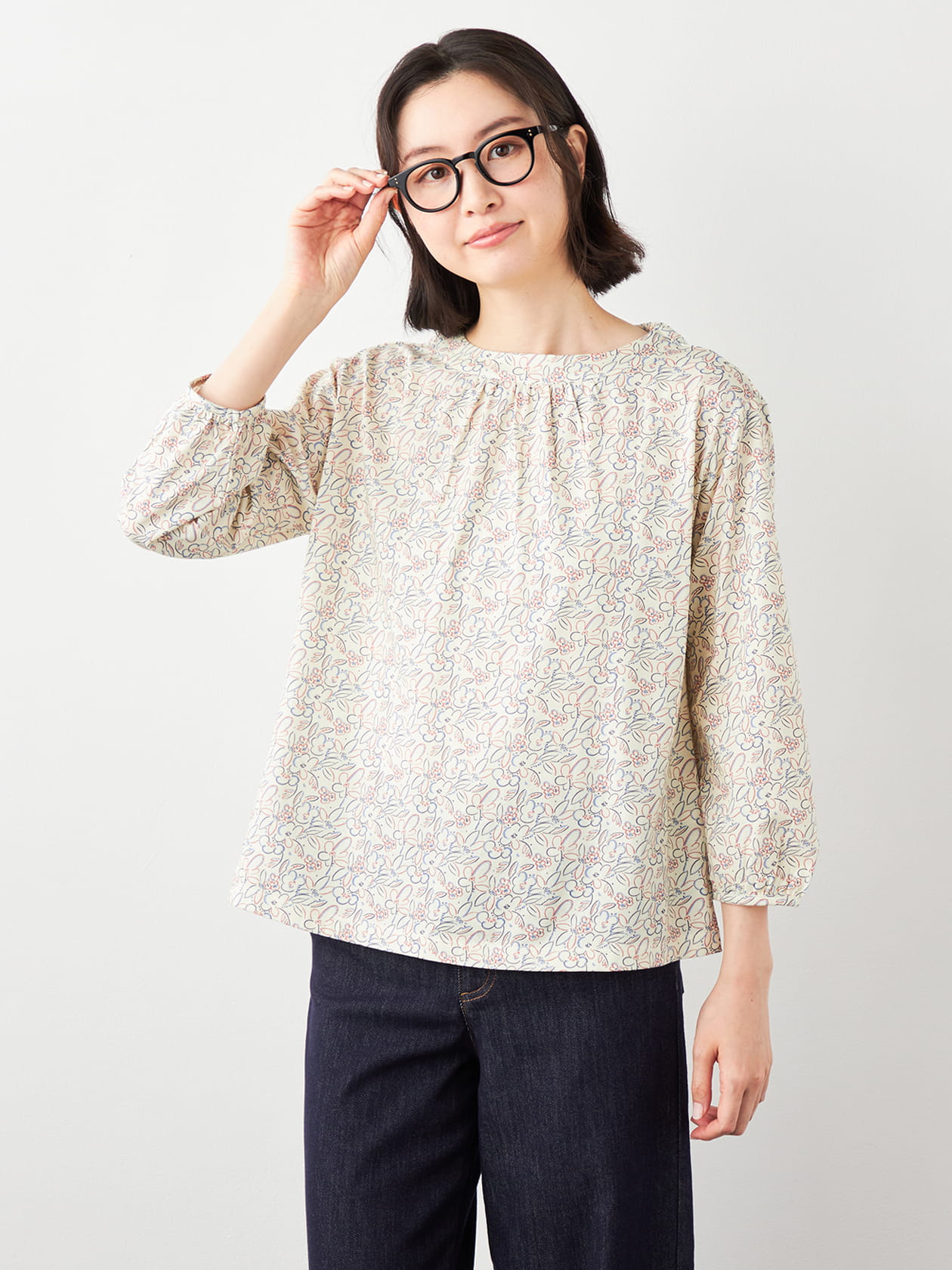 ハンドタッチフラワープルオーバー