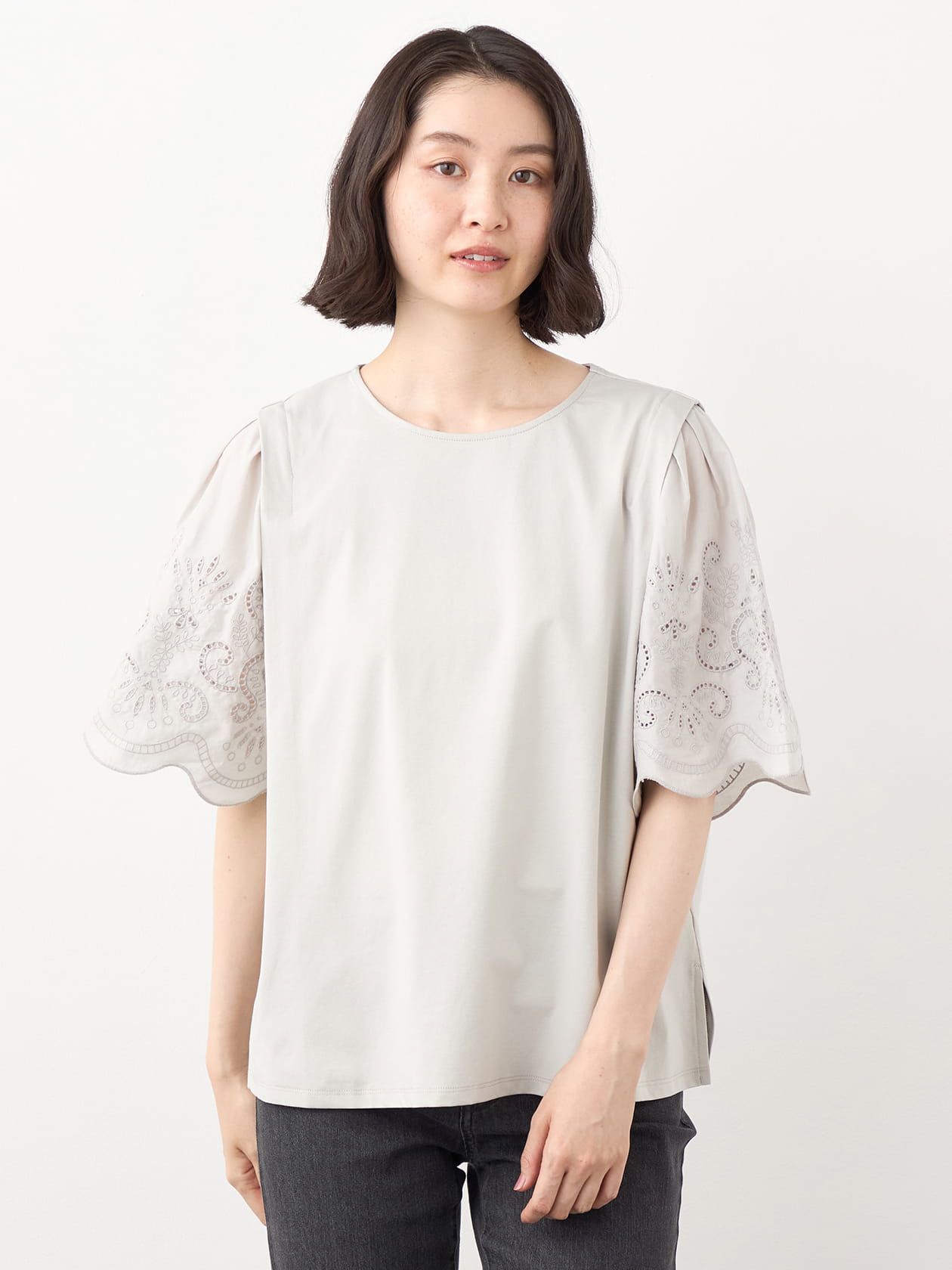 【早割30%OFF対象】カットワーク刺繍プルオーバー