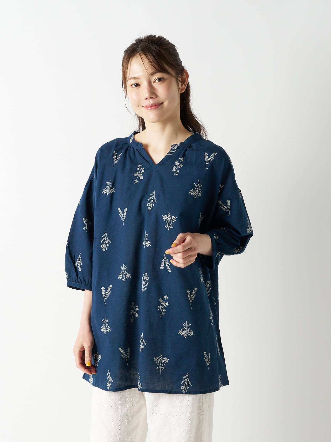 【Linelino】キーネック七分丈綿麻ブラウス