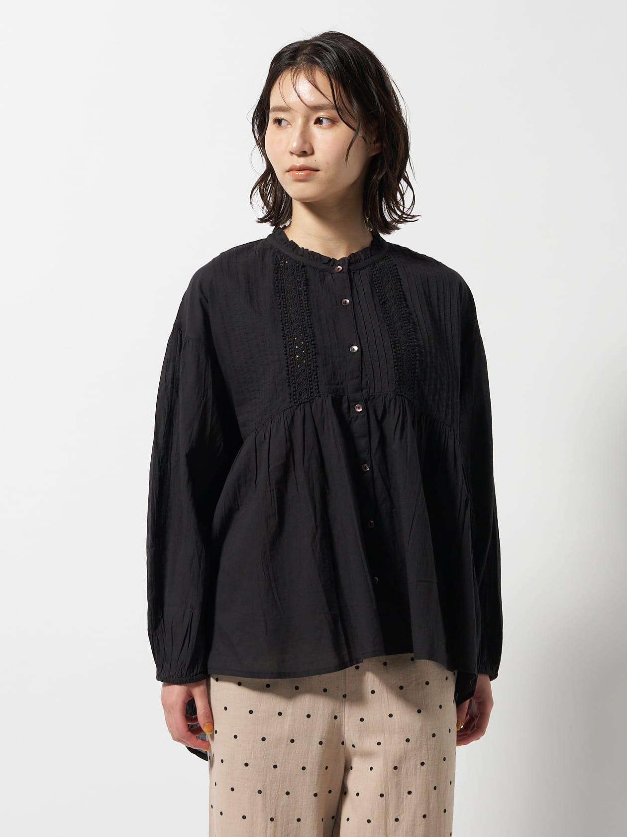 フリル襟ピンタックペプラムブラウス