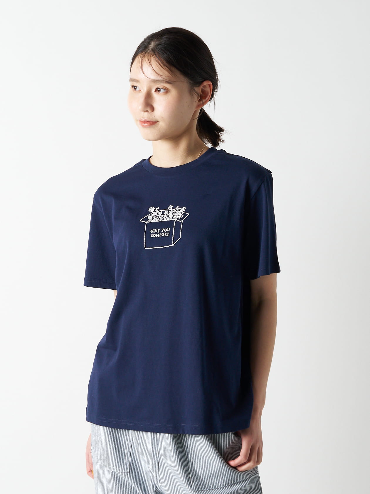 ロゴ刺繍Tシャツ