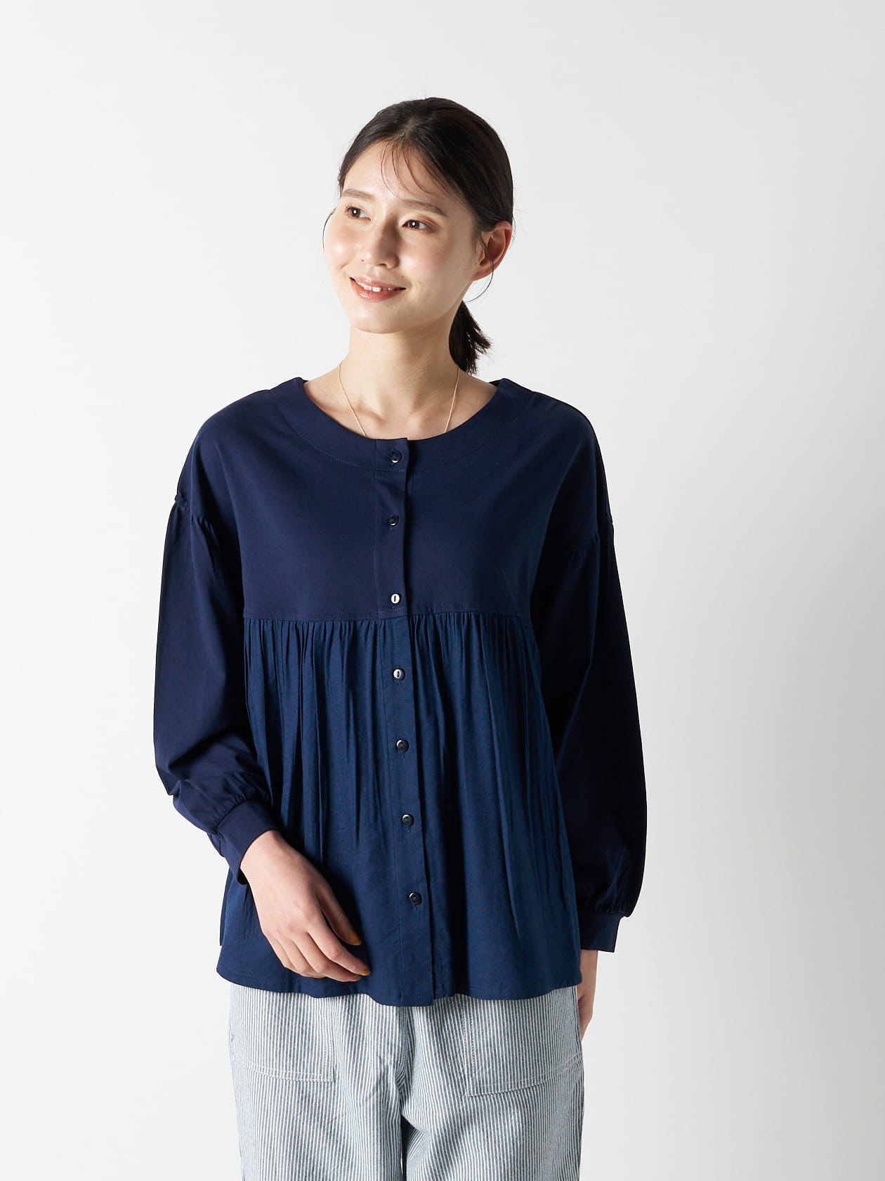 ボートネックペプラムブラウス