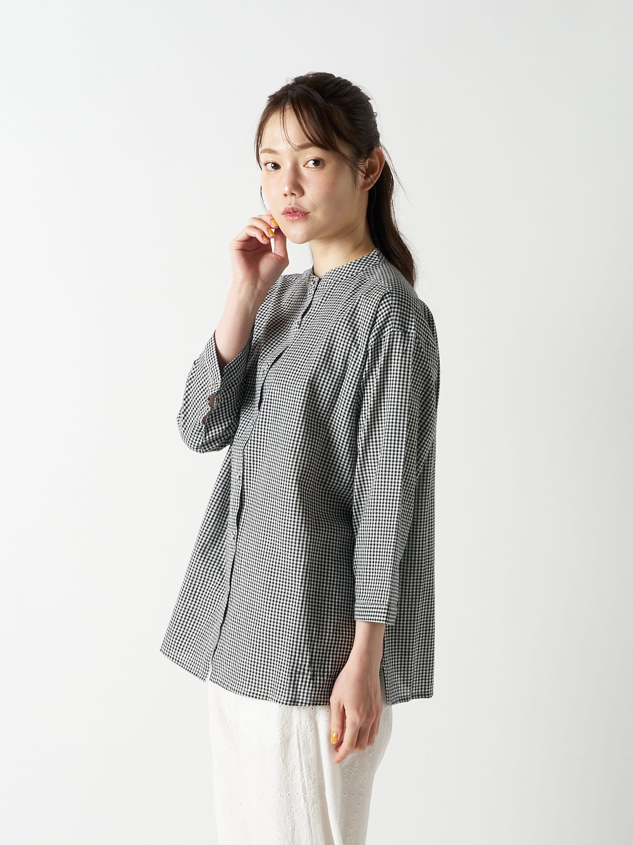 バンドカラーサイドスリットブラウス