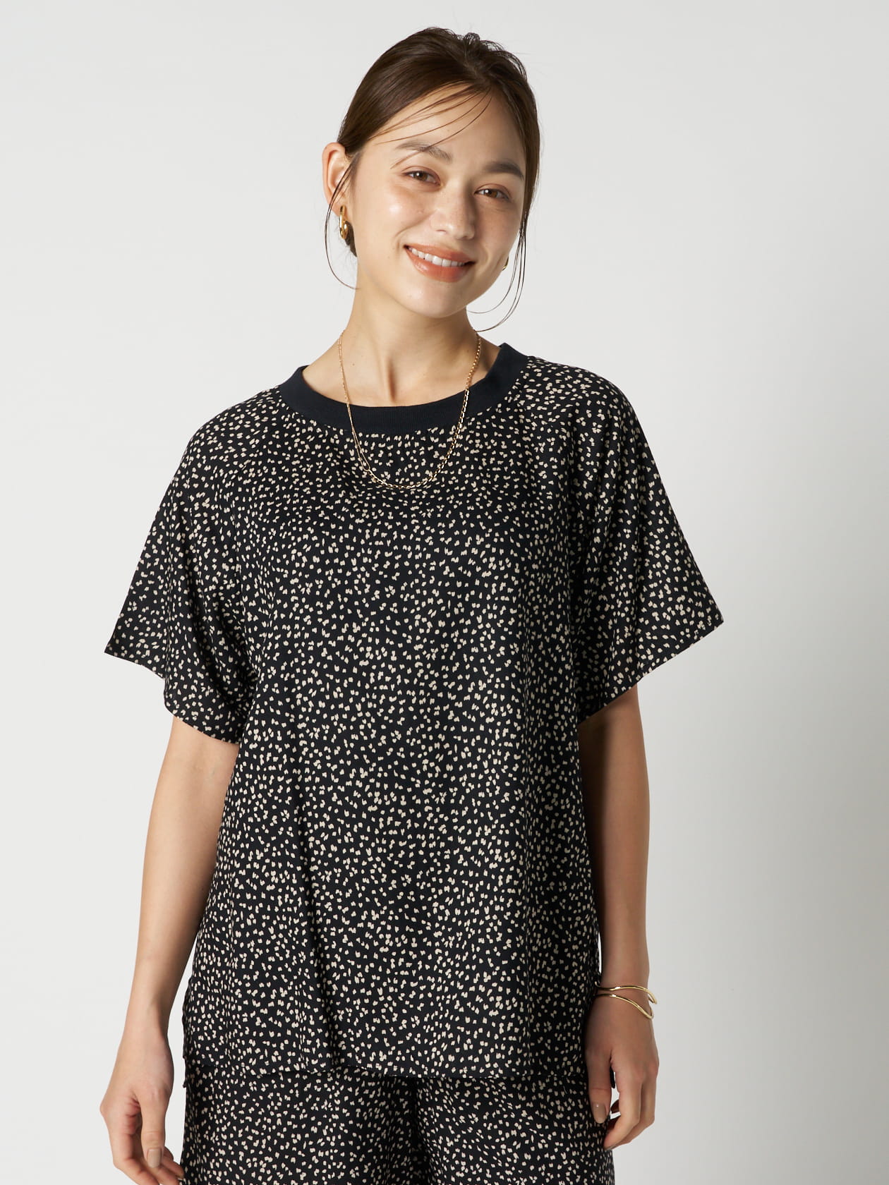 【ｲﾂﾃﾞﾓﾄﾞｺﾃﾞﾓ】レーヨンシーチングラグラン切替Tシャツ