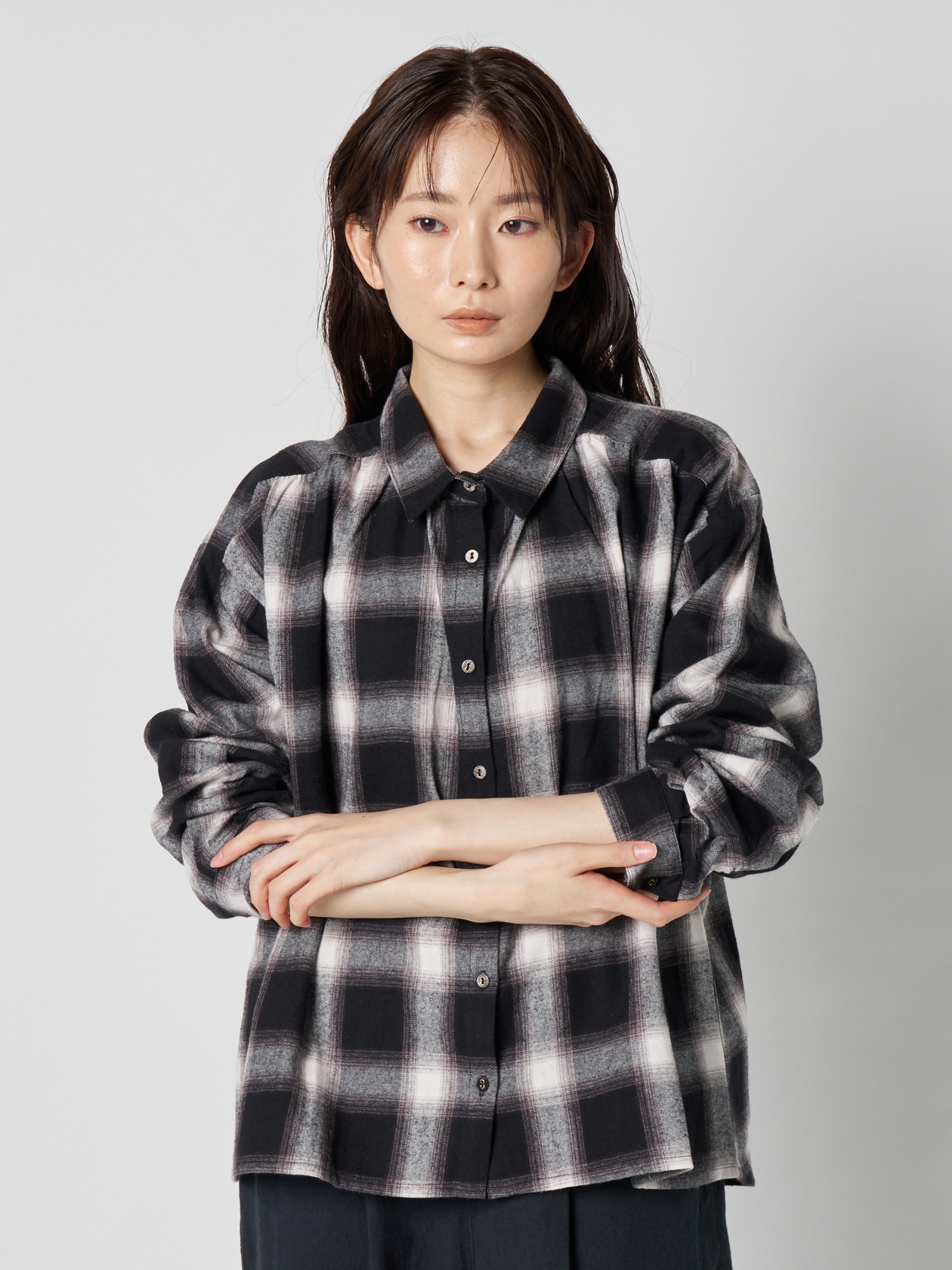 起毛フロントギャザーチェックブラウス