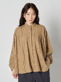 起毛フロントタック小花柄ブラウス