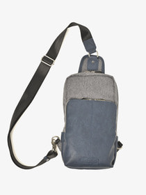 合皮ボディバック